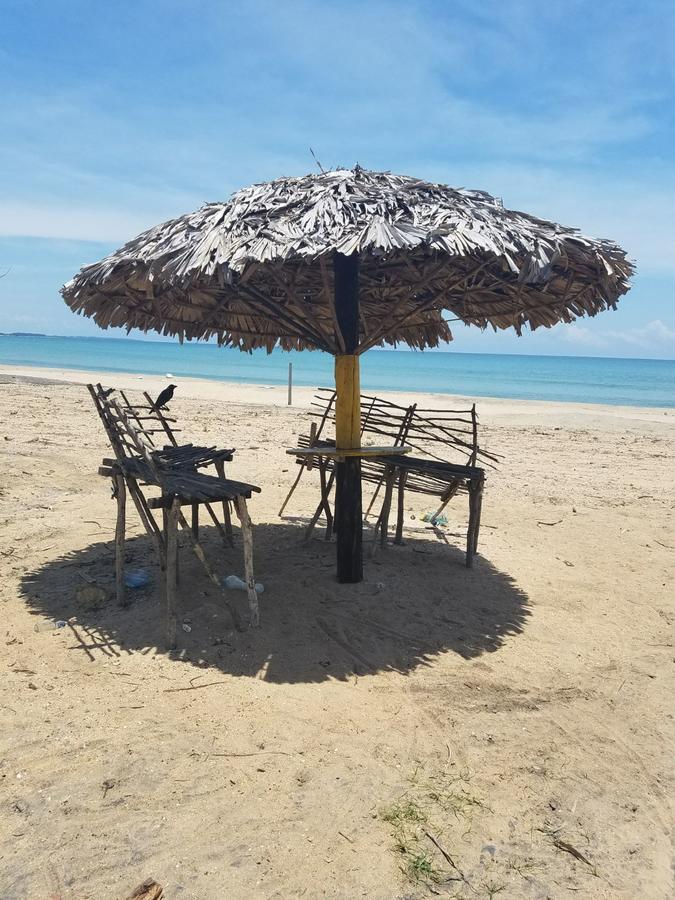 Luna Beach Hotel Nilaveli Eksteriør bilde