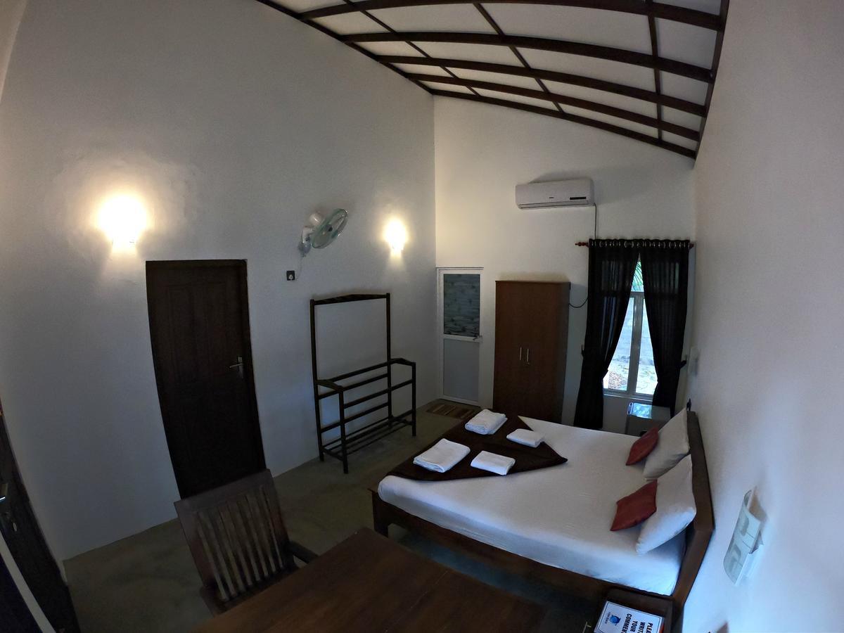 Luna Beach Hotel Nilaveli Eksteriør bilde