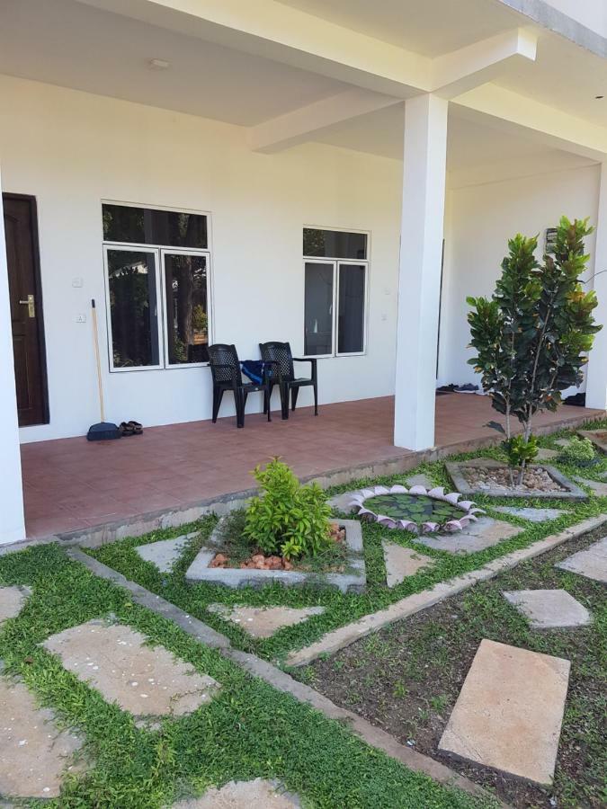 Luna Beach Hotel Nilaveli Eksteriør bilde
